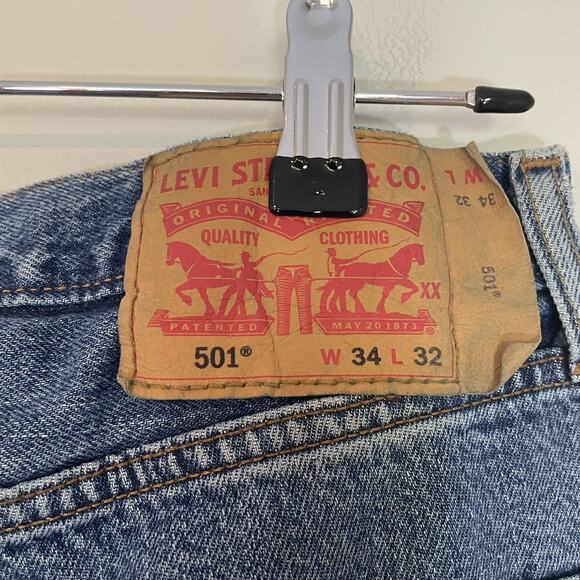 Levi’s 501 Jeans Mens 34x32 Blue Denim Pants Dark Wash Workwear Faded Button Fly - Picture 9 of 13